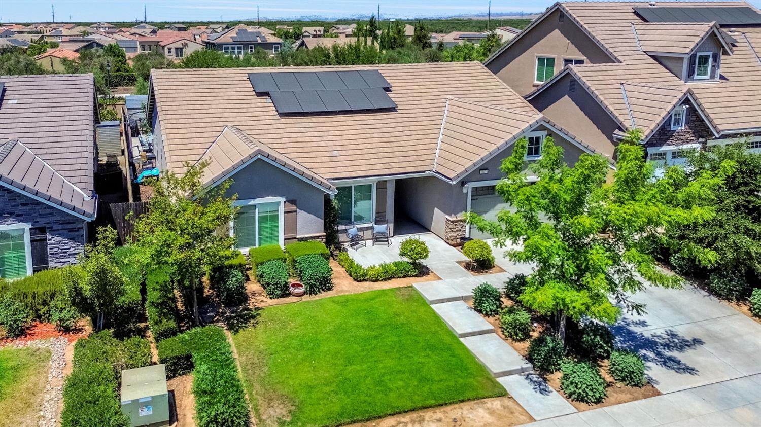 347 Maclure Ave W, Madera, CA 93636