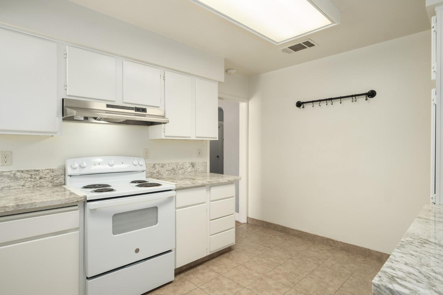 2968 E Terrace, Fresno, CA 93703