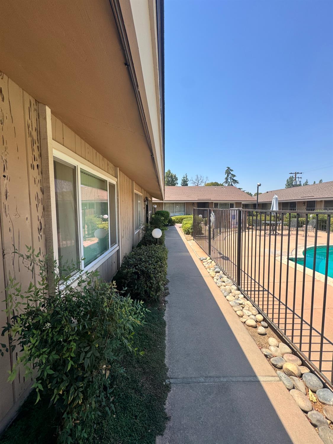 3749 N Fruit Ave #C, Fresno, CA 93705