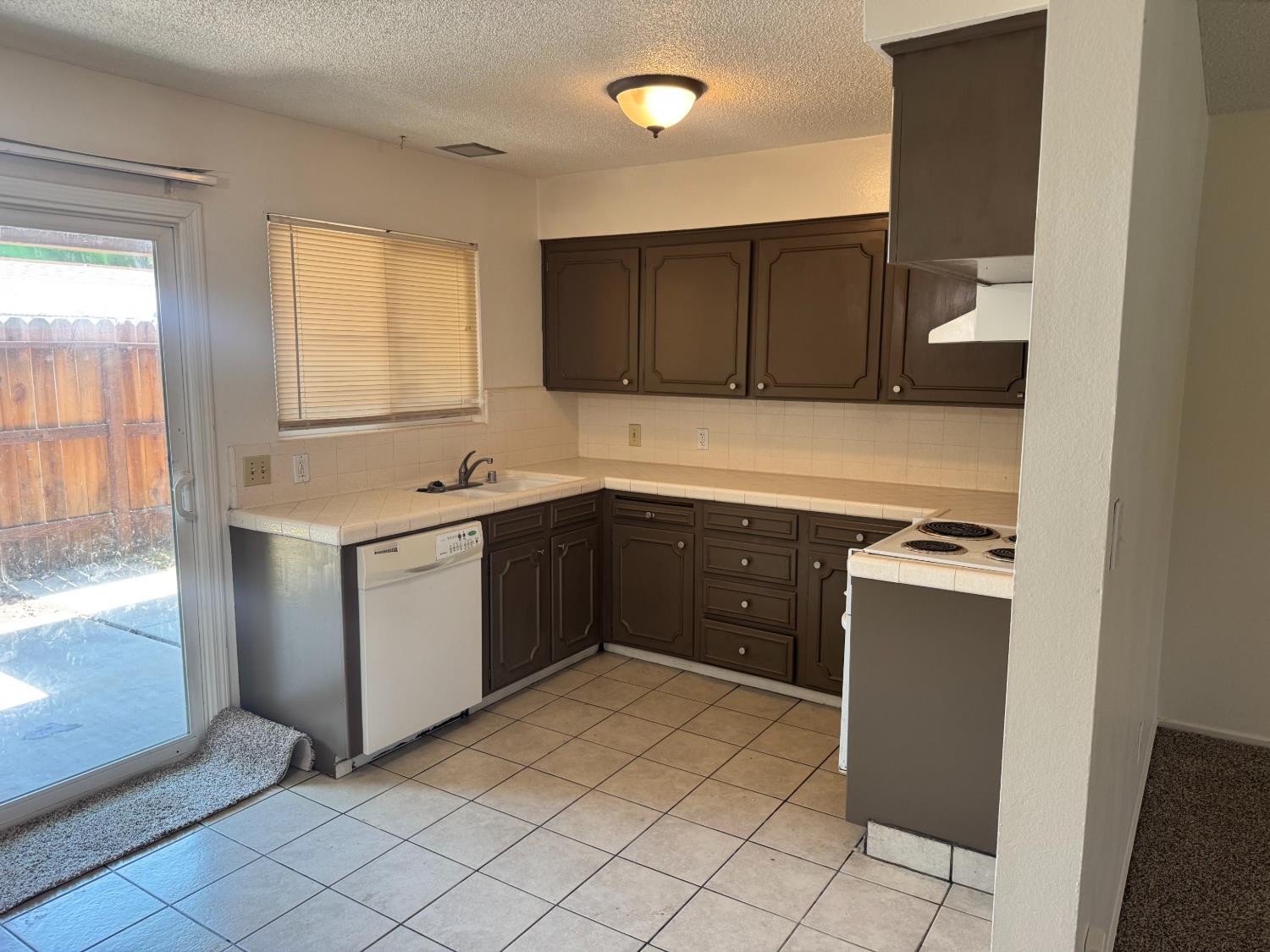 3749 N Fruit Ave #C, Fresno, CA 93705