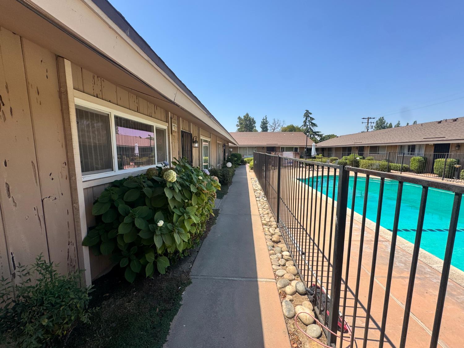 3749 N Fruit Ave #C, Fresno, CA 93705