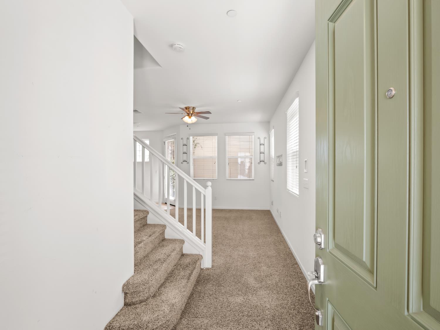 3243 W Nobility Dr, Fresno, CA 93711