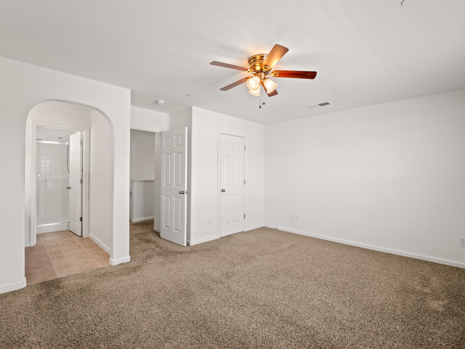 3243 W Nobility Dr, Fresno, CA 93711