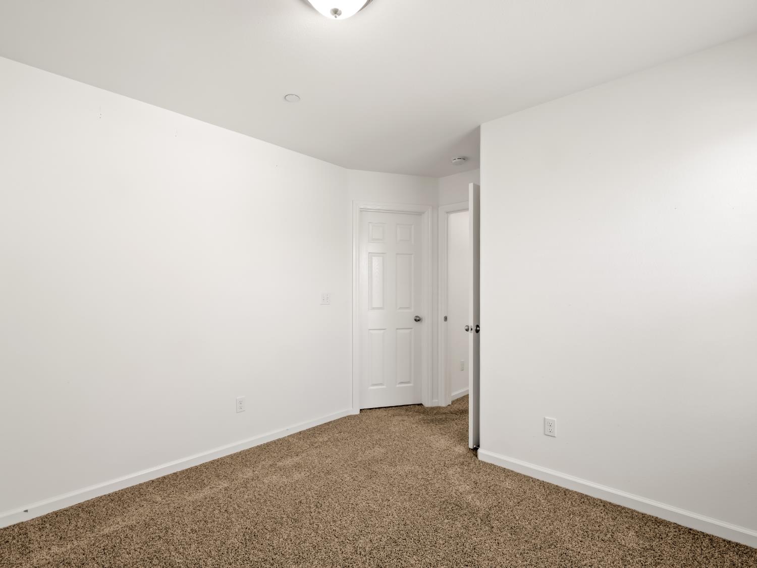 3243 W Nobility Dr, Fresno, CA 93711