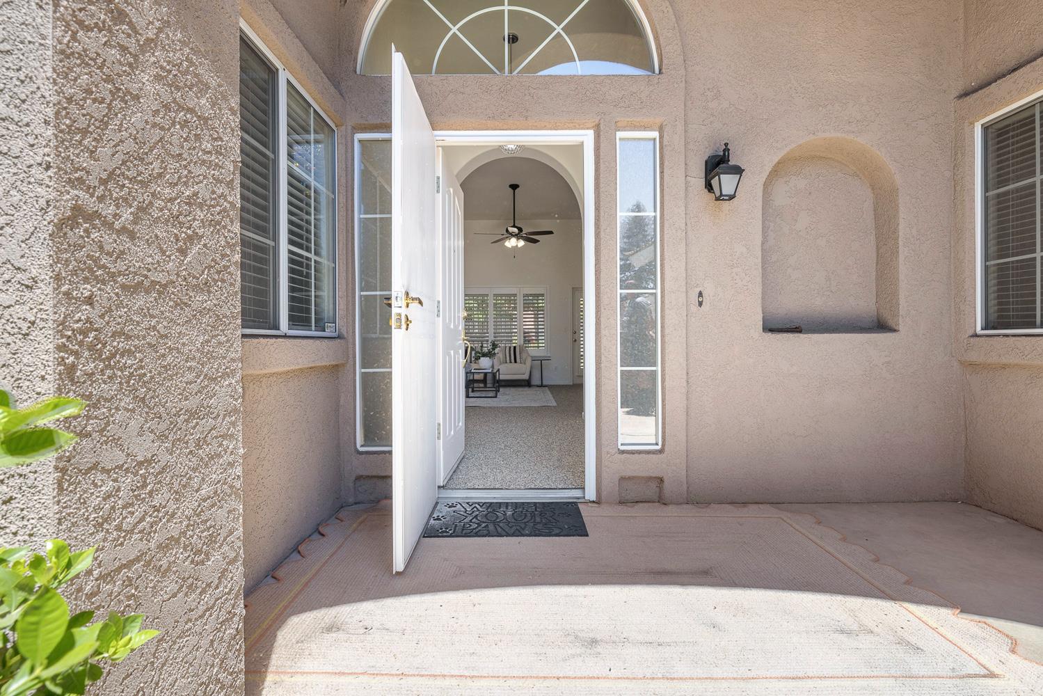 5652 W Beechwood Ave, Fresno, CA 93722