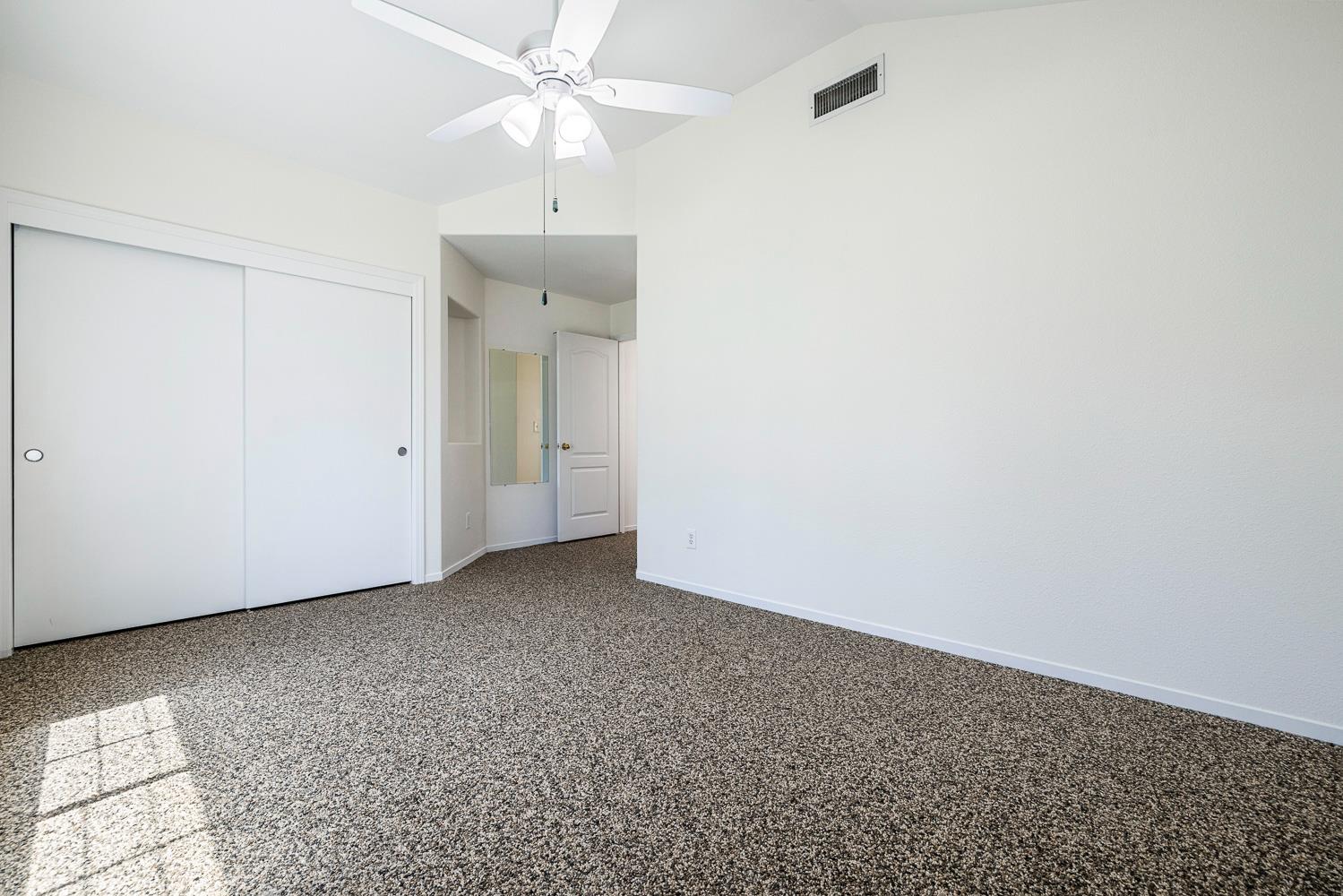 5652 W Beechwood Ave, Fresno, CA 93722