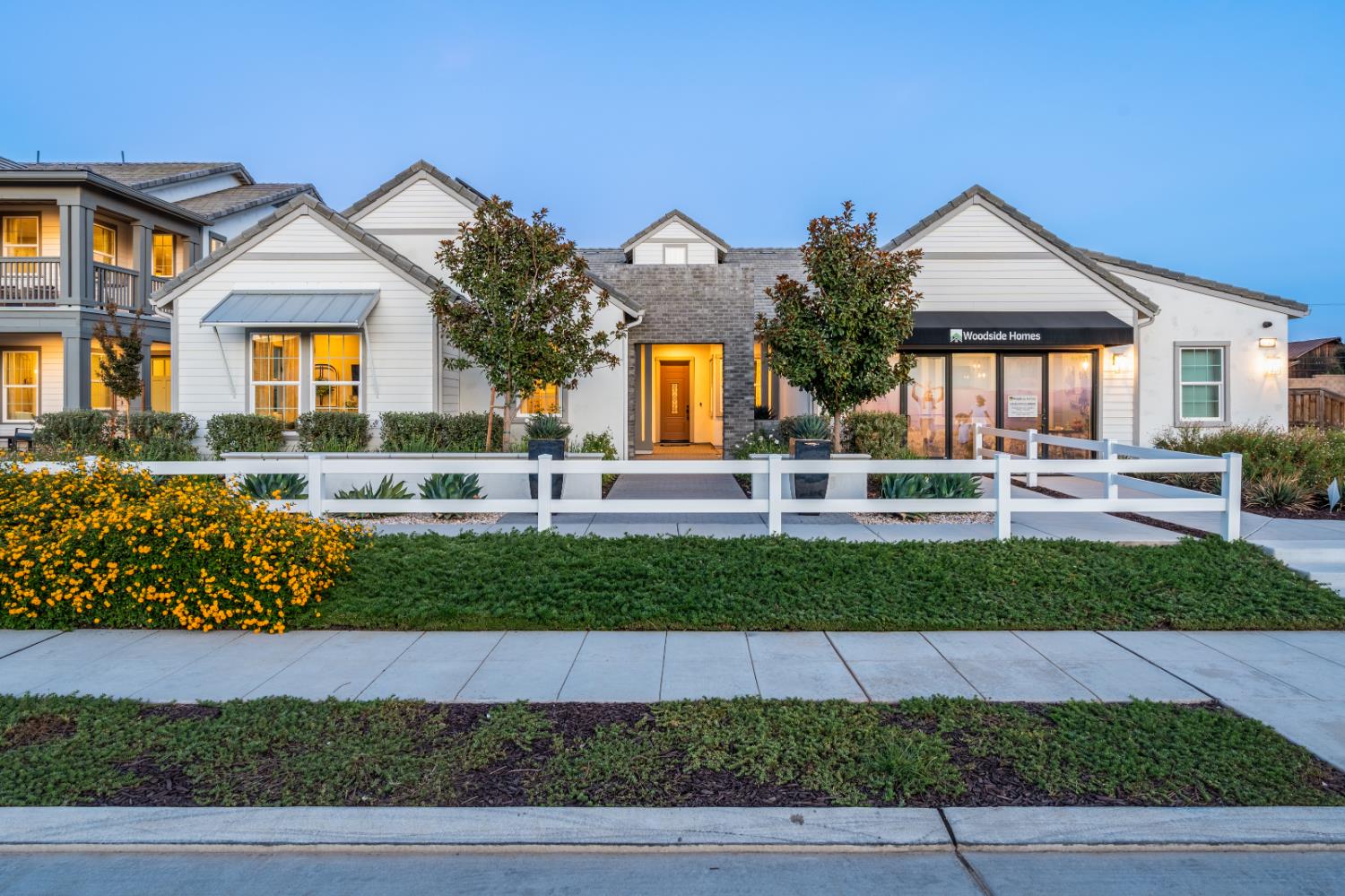 1681 N Shirley Ave, Clovis, CA 93619
