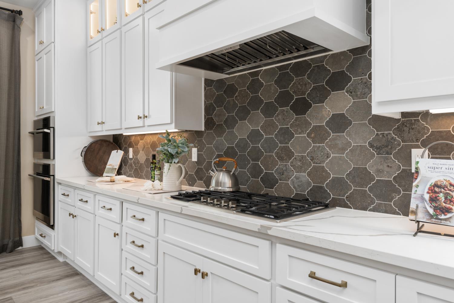 1681 N Shirley Ave, Clovis, CA 93619