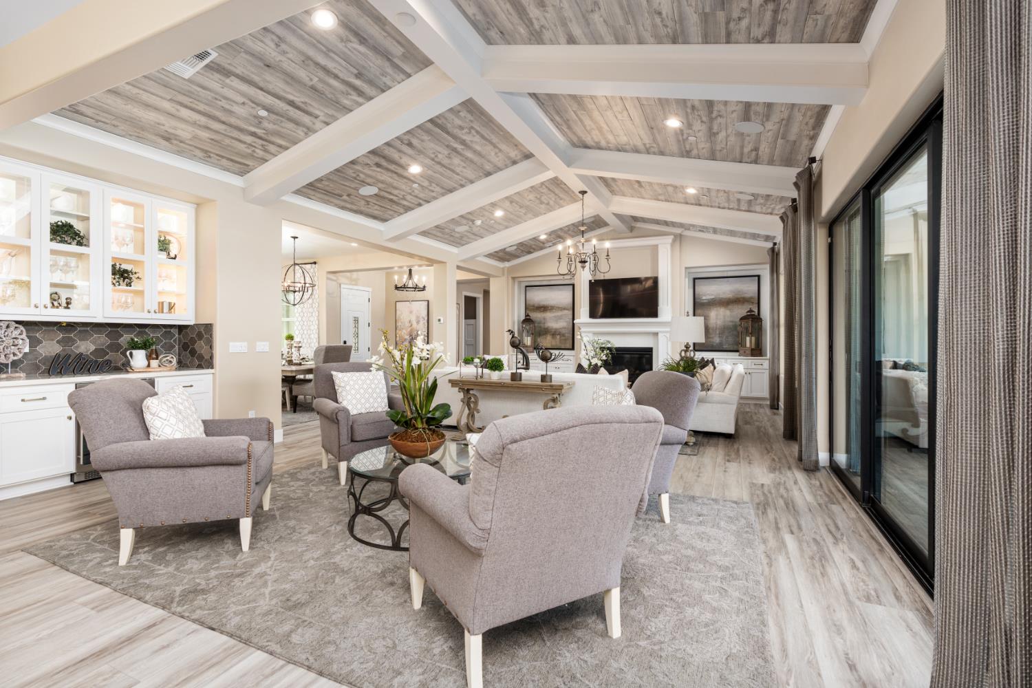 1681 N Shirley Ave, Clovis, CA 93619