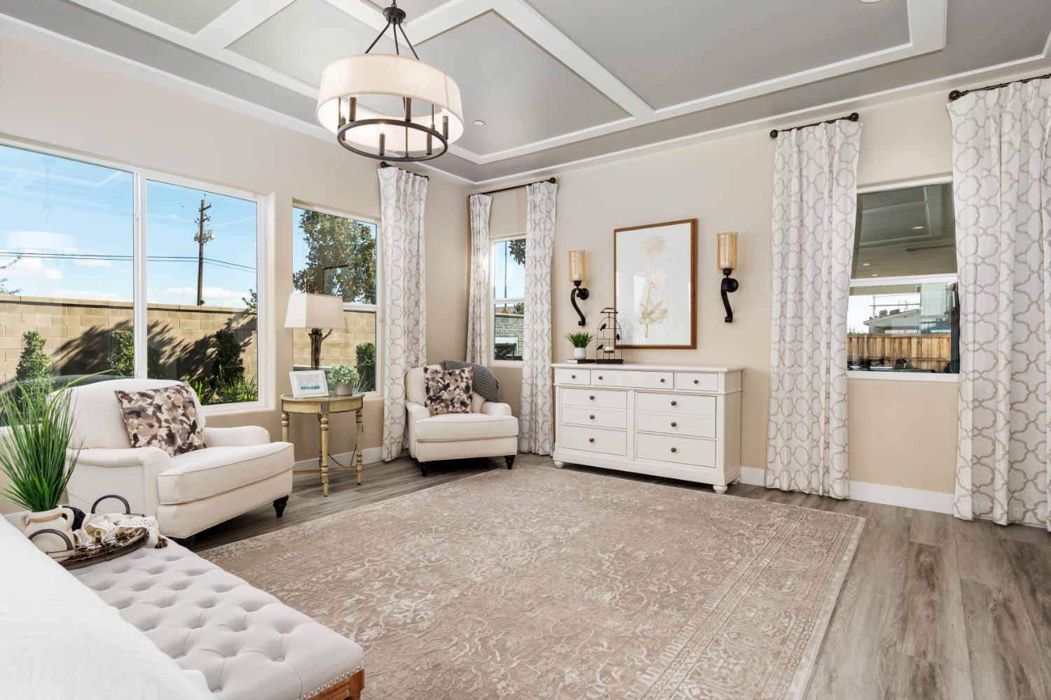 1681 N Shirley Ave, Clovis, CA 93619