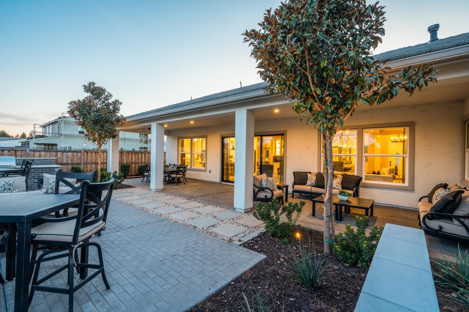 1681 N Shirley Ave, Clovis, CA 93619