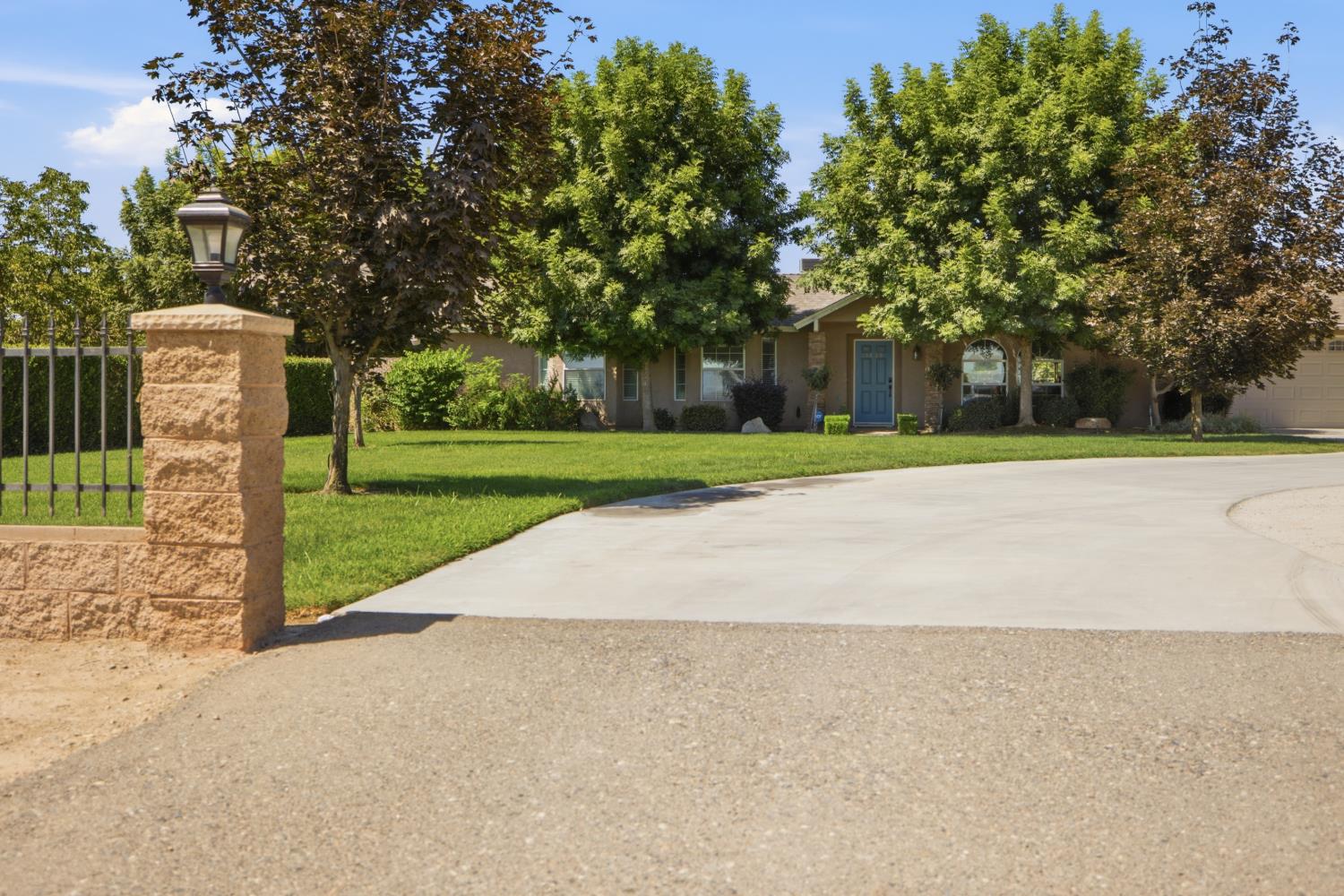 3448 Avenue 416, Reedley, CA 93654