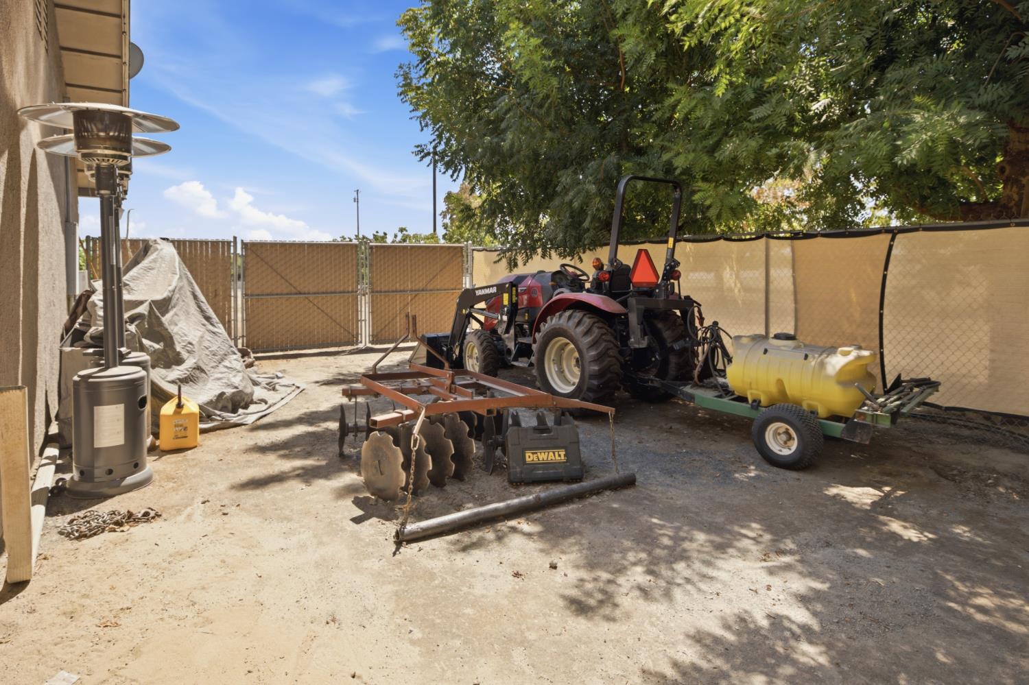 3448 Avenue 416, Reedley, CA 93654
