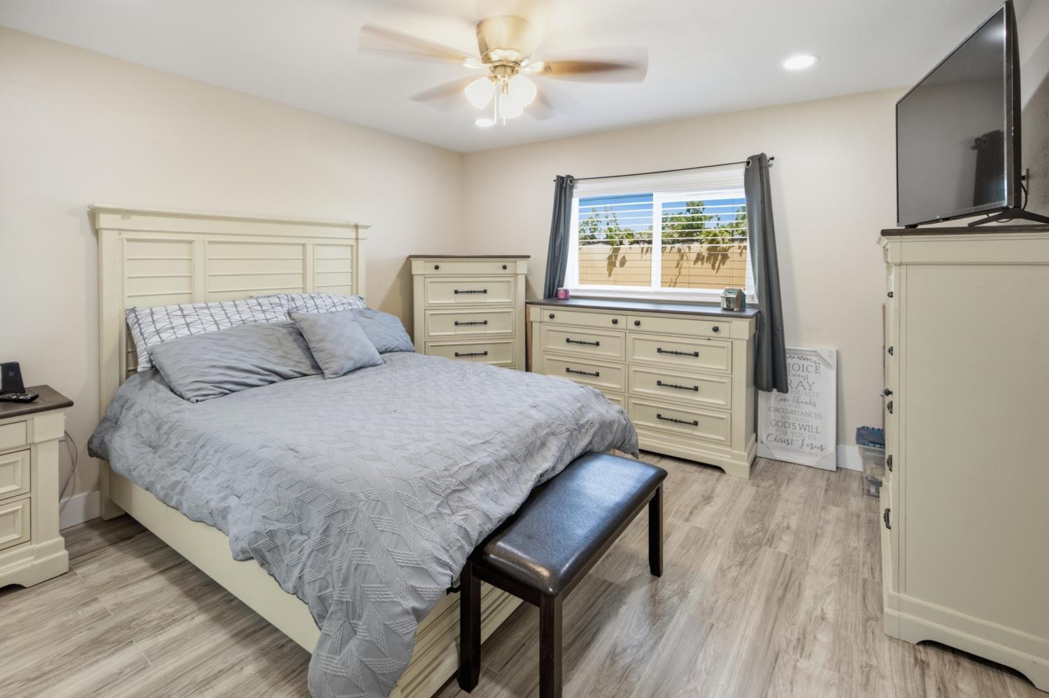 3448 Avenue 416, Reedley, CA 93654