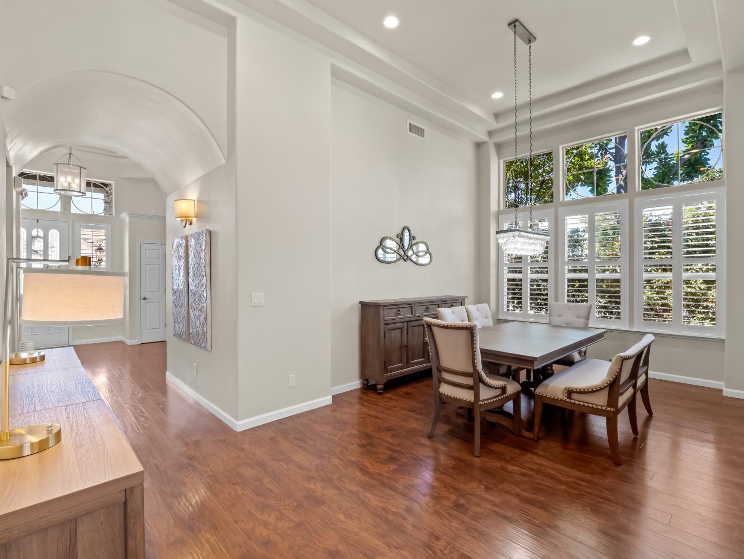 902 E Mill Creek Dr, Fresno, CA 93720