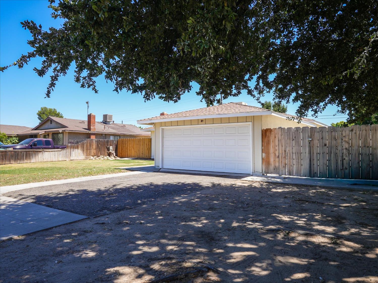 5358 E Tyler Ave, Fresno, CA 93727