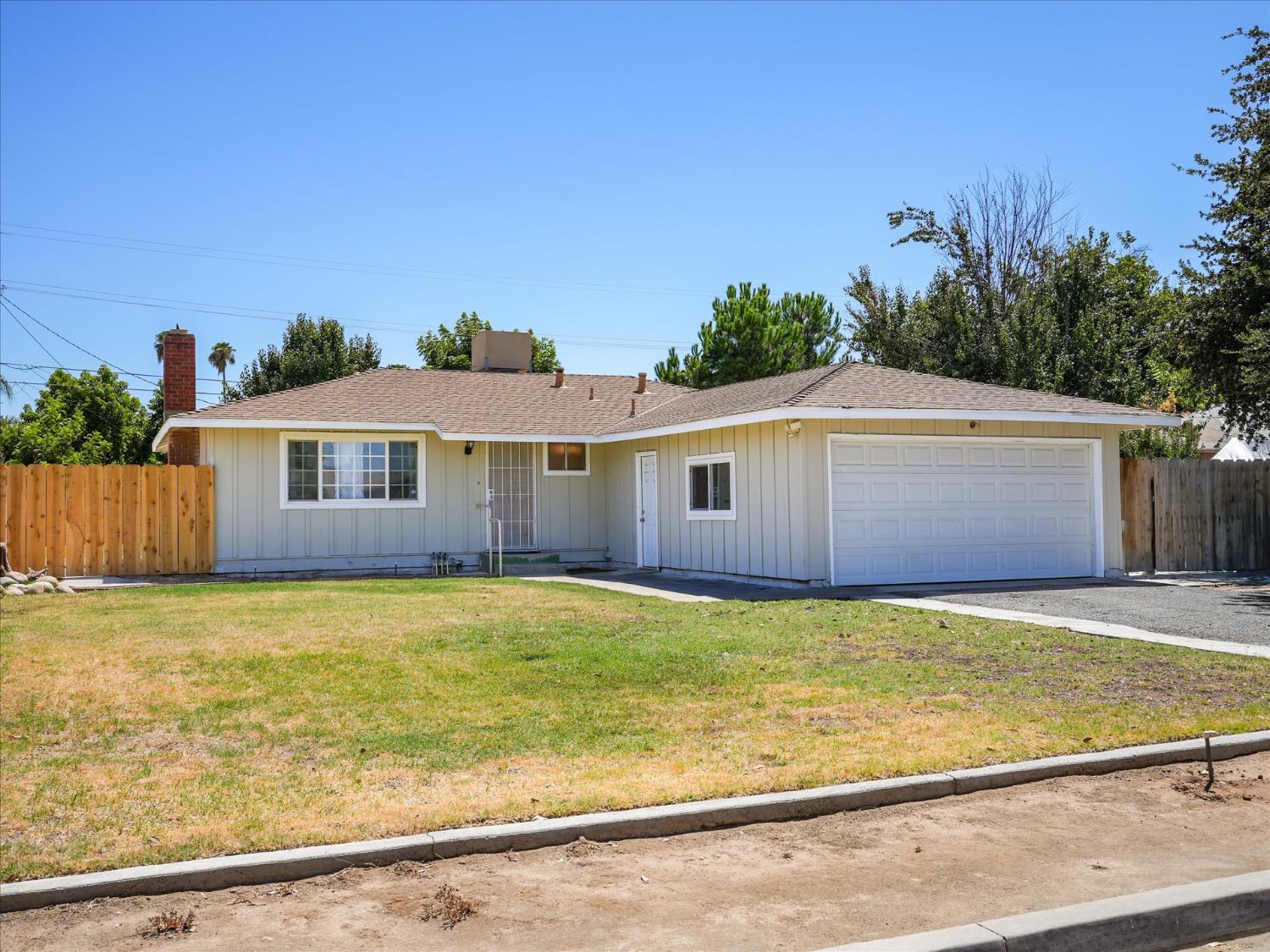 5358 E Tyler Ave, Fresno, CA 93727