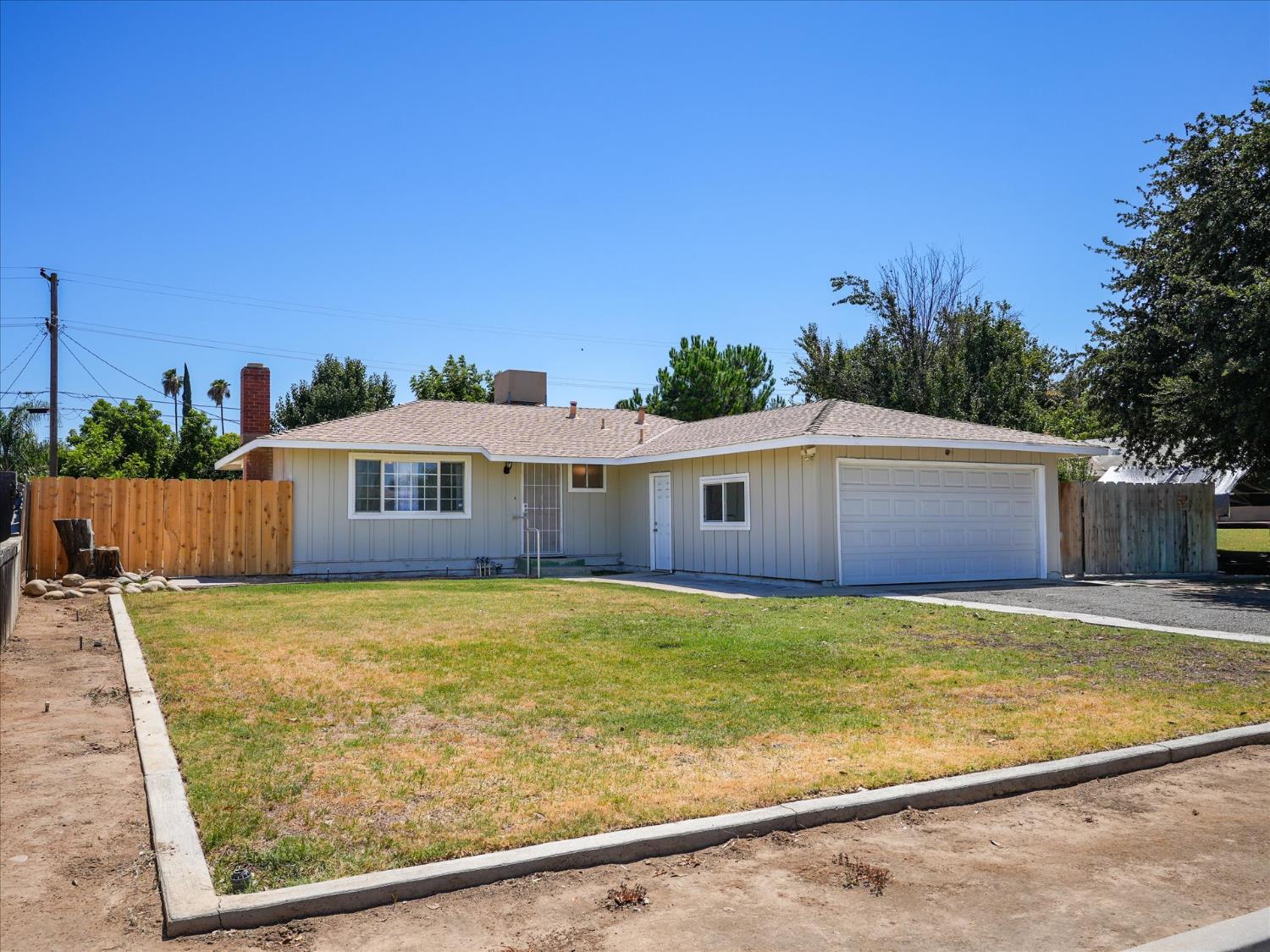 5358 E Tyler Ave, Fresno, CA 93727