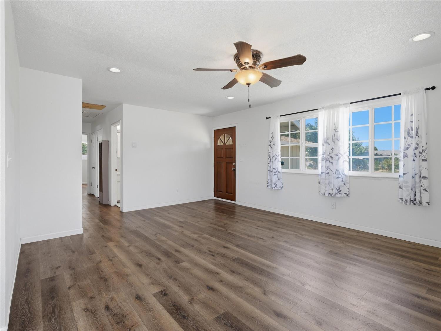 5358 E Tyler Ave, Fresno, CA 93727