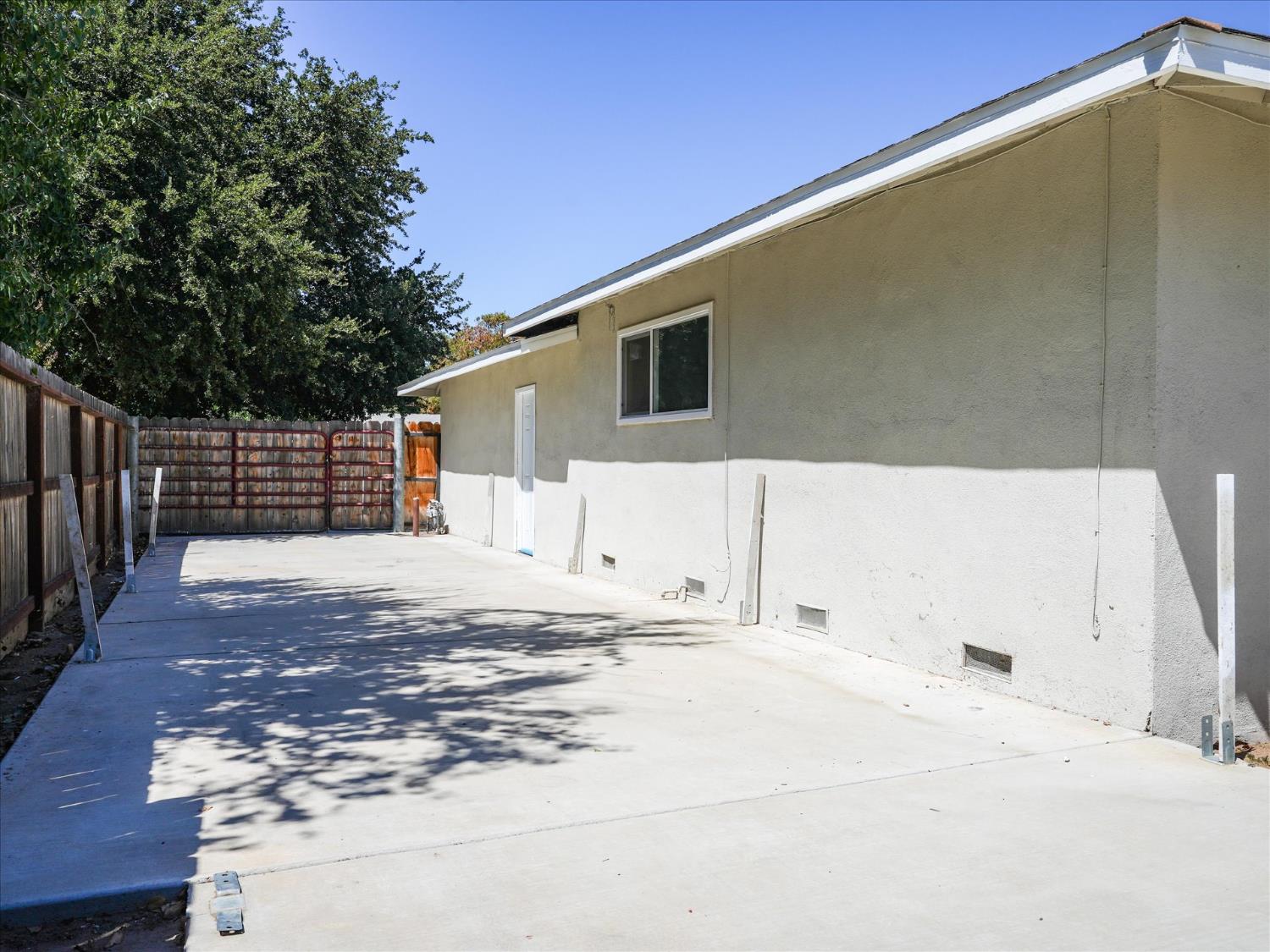 5358 E Tyler Ave, Fresno, CA 93727