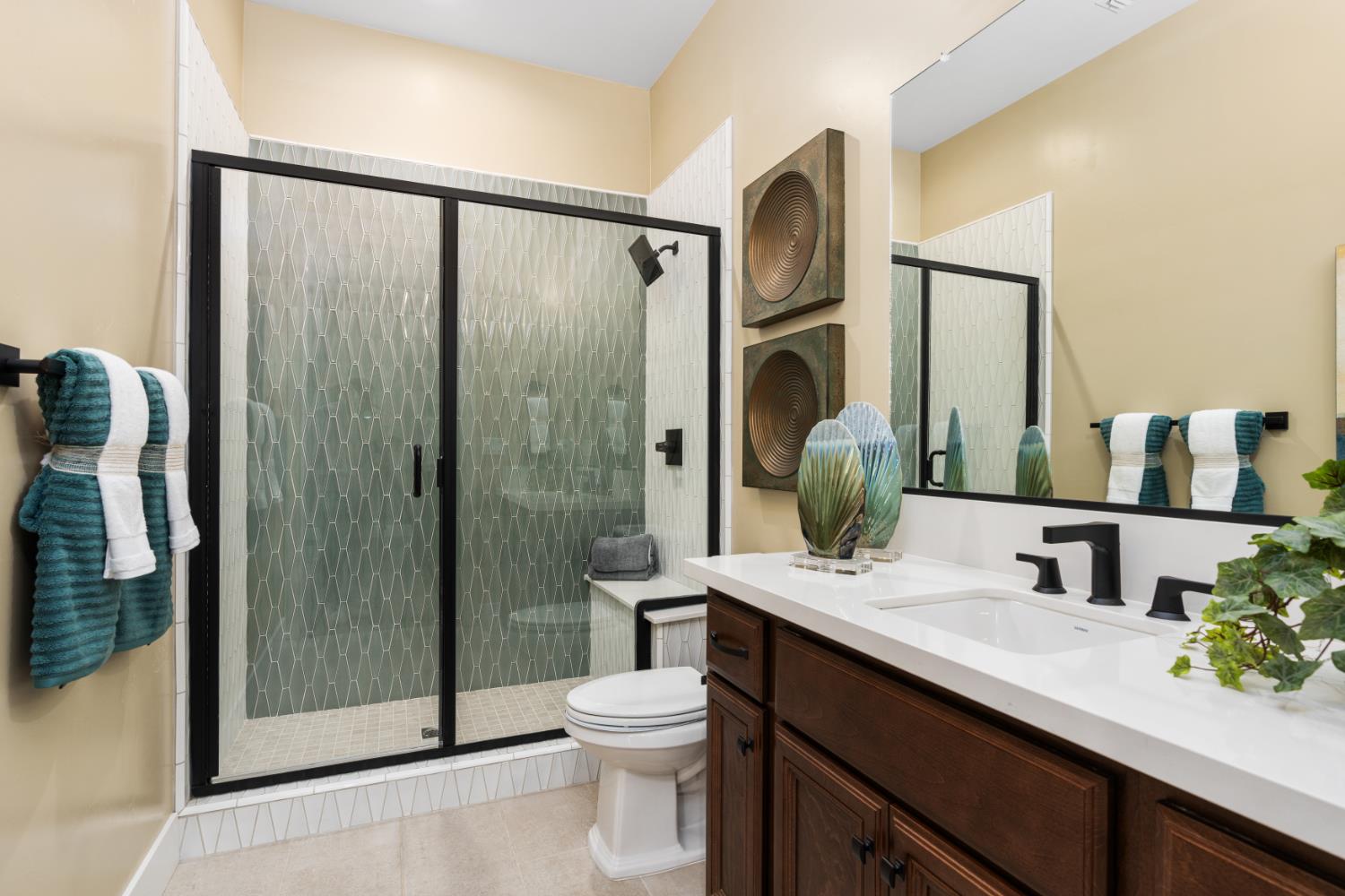 1691 Shirley, Clovis, CA 93619