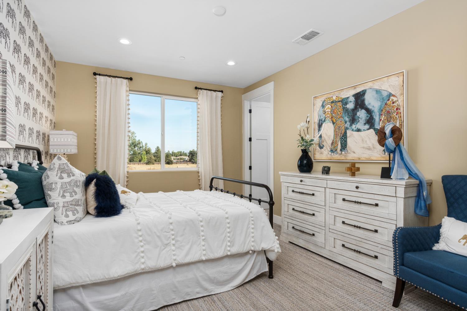 1691 Shirley, Clovis, CA 93619