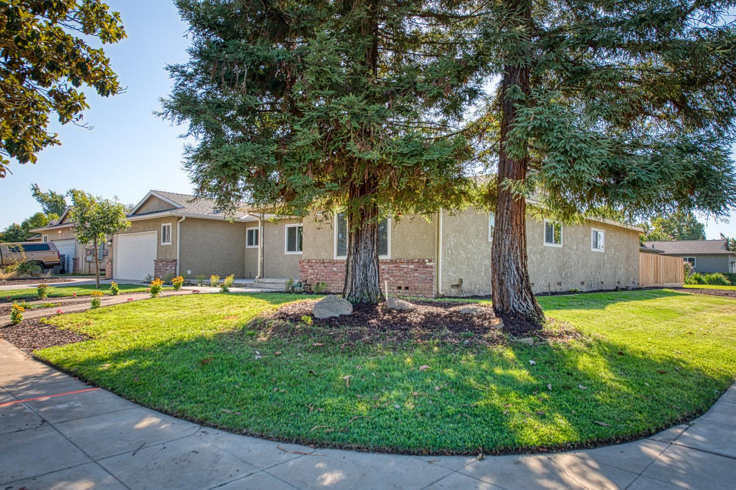 6569 N Teilman Ave, Fresno, CA 93711