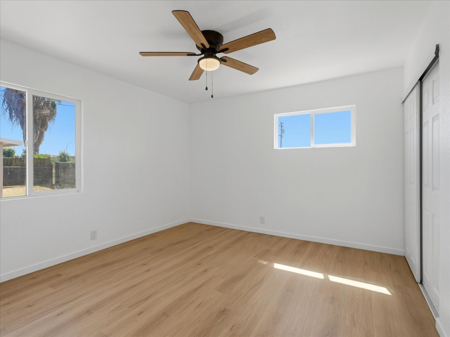 65 E Calimyrna Ave, Fresno, CA 93710