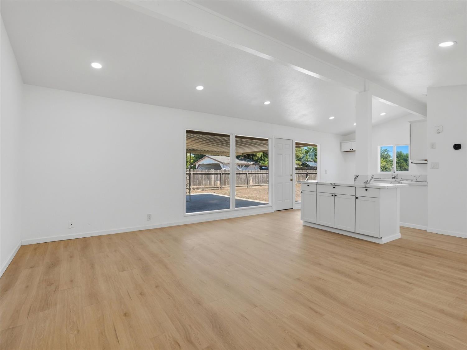 65 E Calimyrna Ave, Fresno, CA 93710