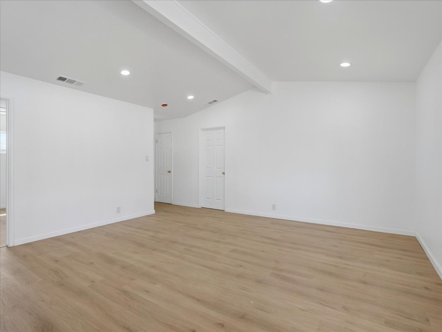 65 E Calimyrna Ave, Fresno, CA 93710