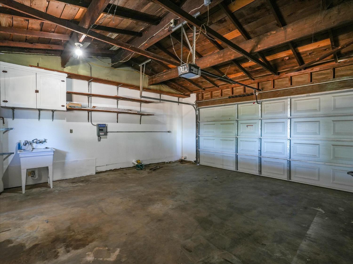 65 E Calimyrna Ave, Fresno, CA 93710