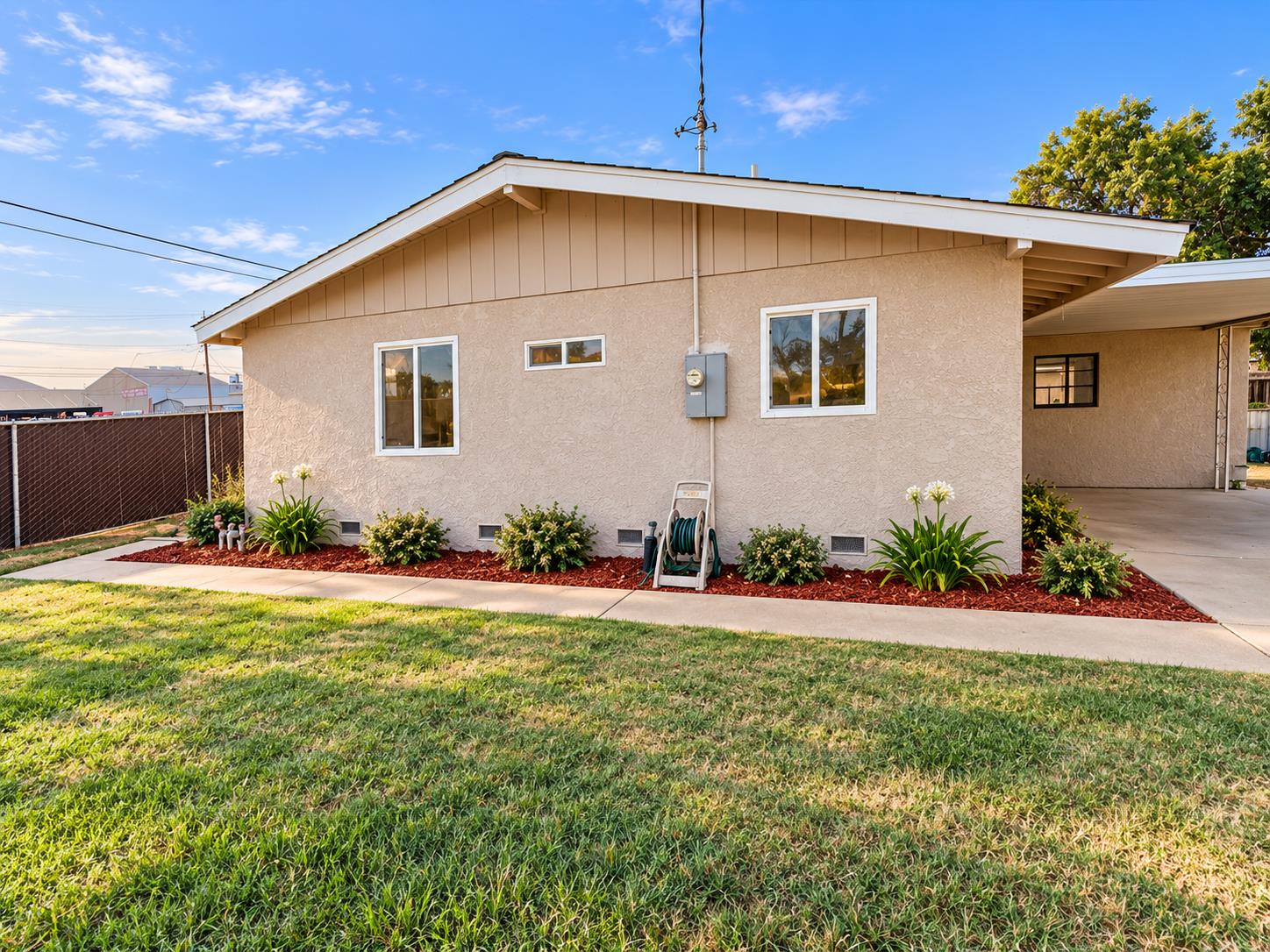 65 E Calimyrna Ave, Fresno, CA 93710