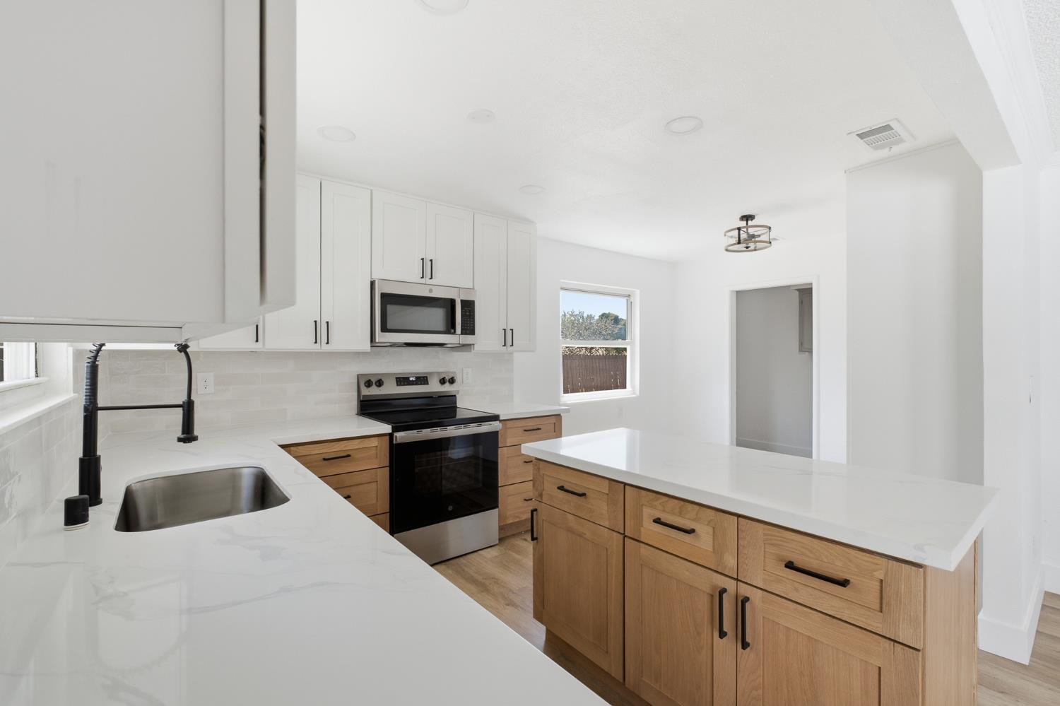 234 N Caesar Ave, Fresno, CA 93727