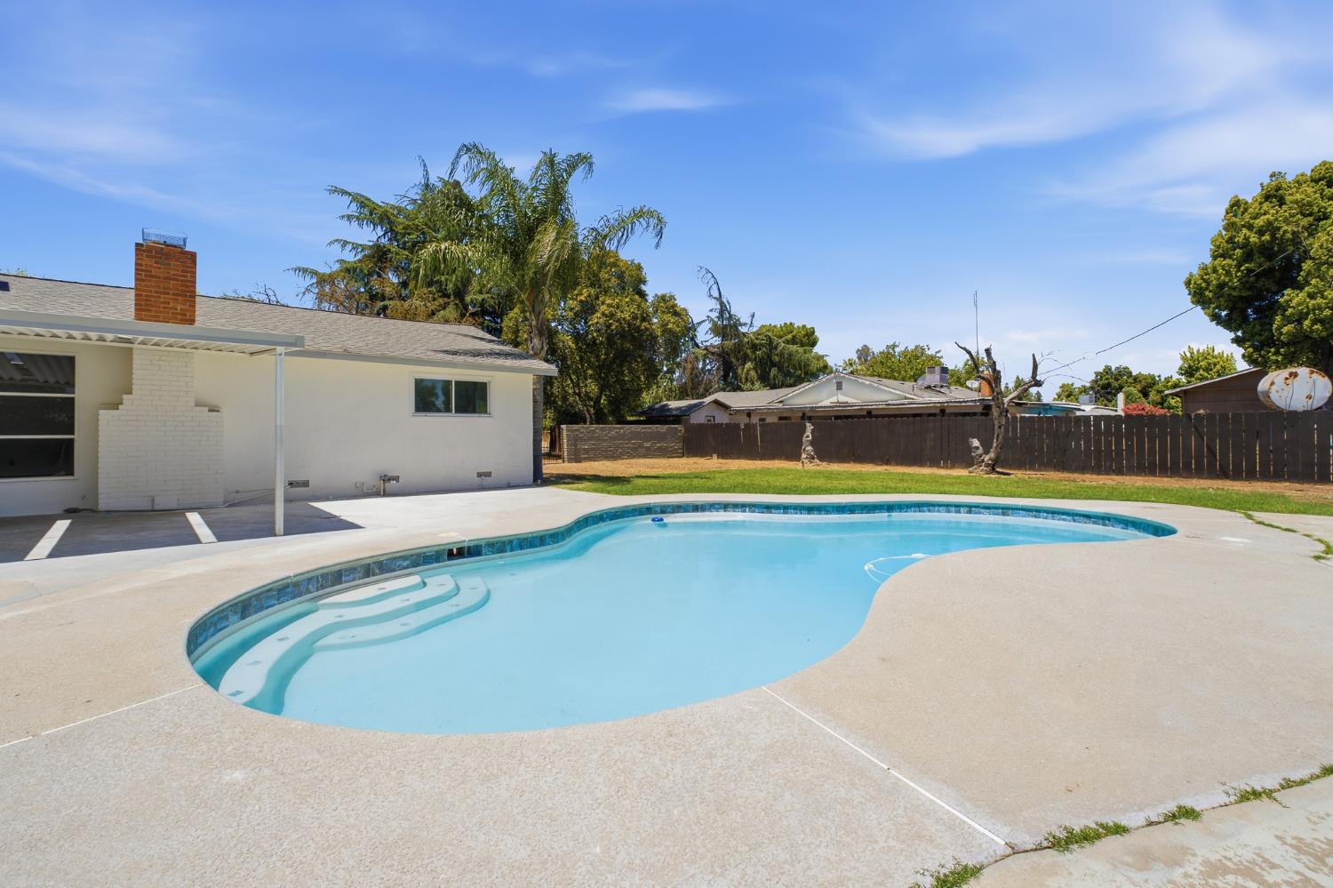 234 N Caesar Ave, Fresno, CA 93727