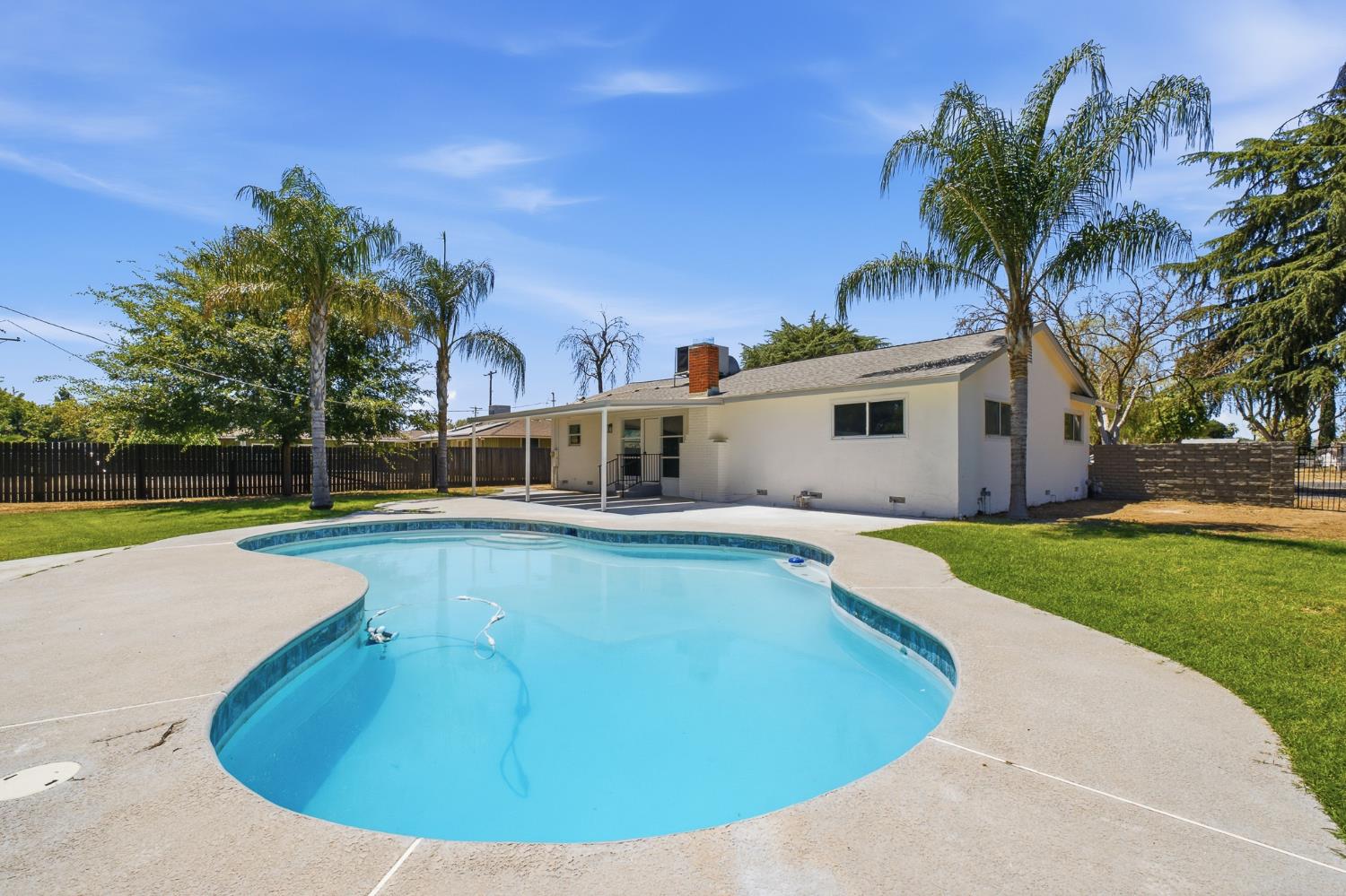 234 N Caesar Ave, Fresno, CA 93727