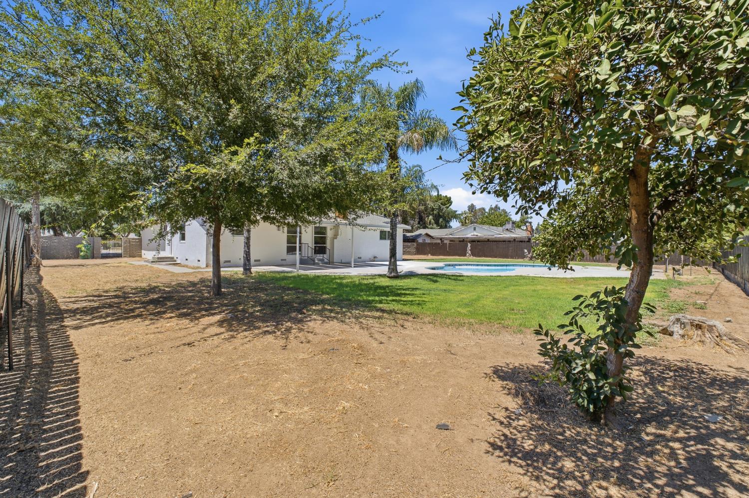 234 N Caesar Ave, Fresno, CA 93727