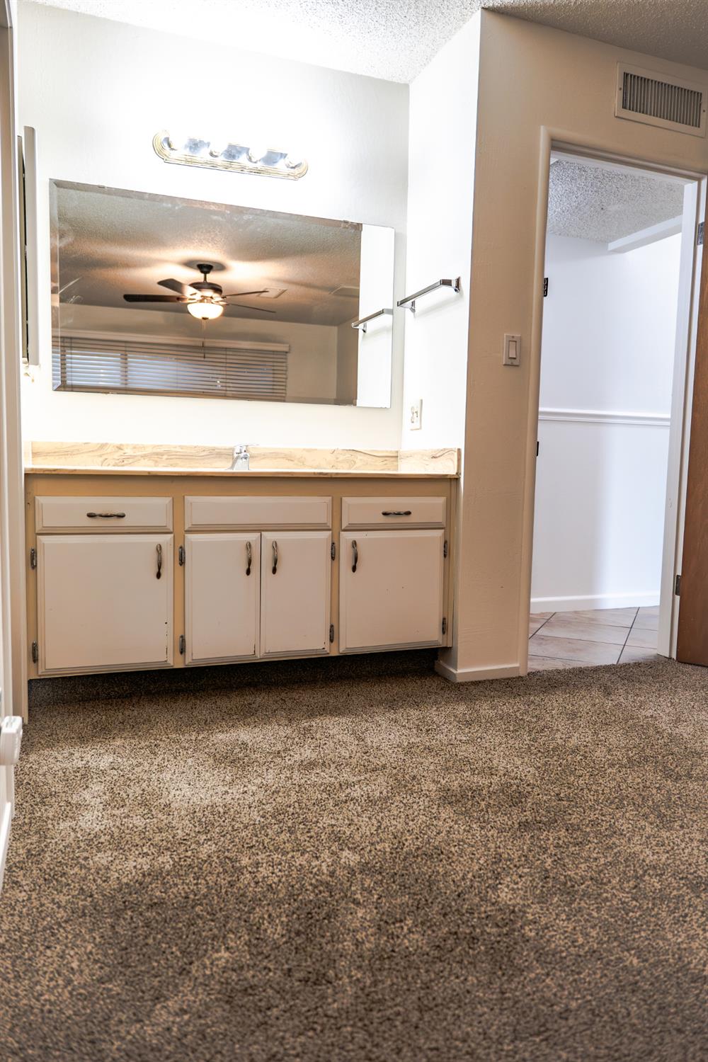 4507 N John Albert Ave, Fresno, CA 93726