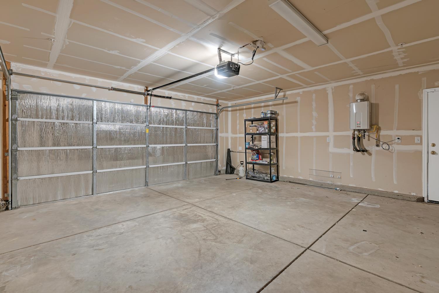 2835 N Drake, Merced, CA 95348