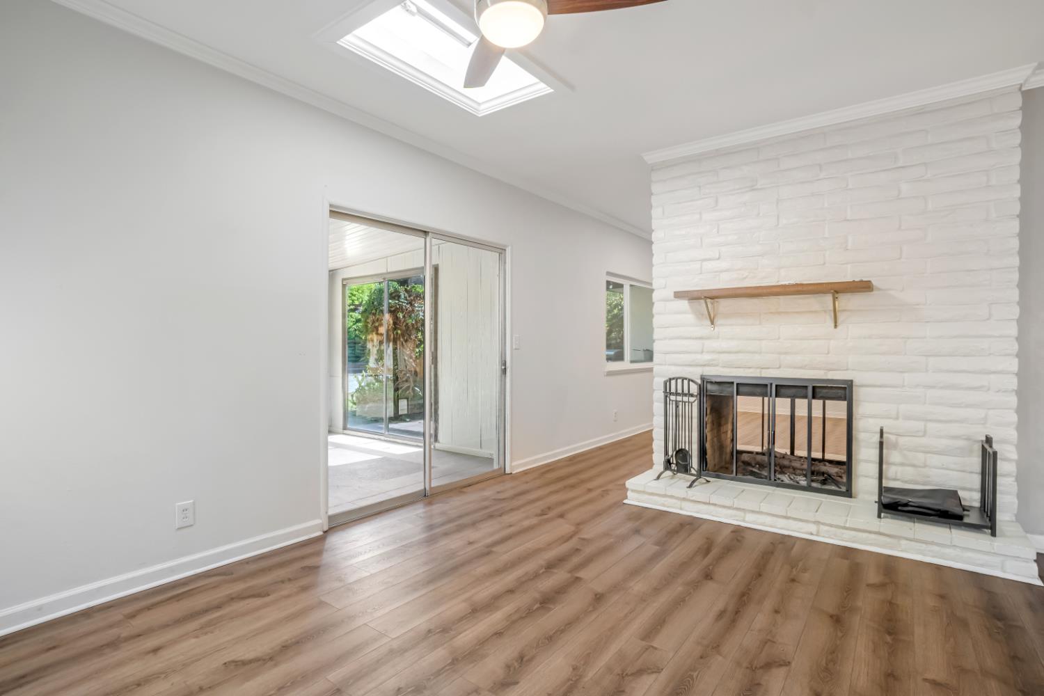 730 W Escalon Ave, Fresno, CA 93704