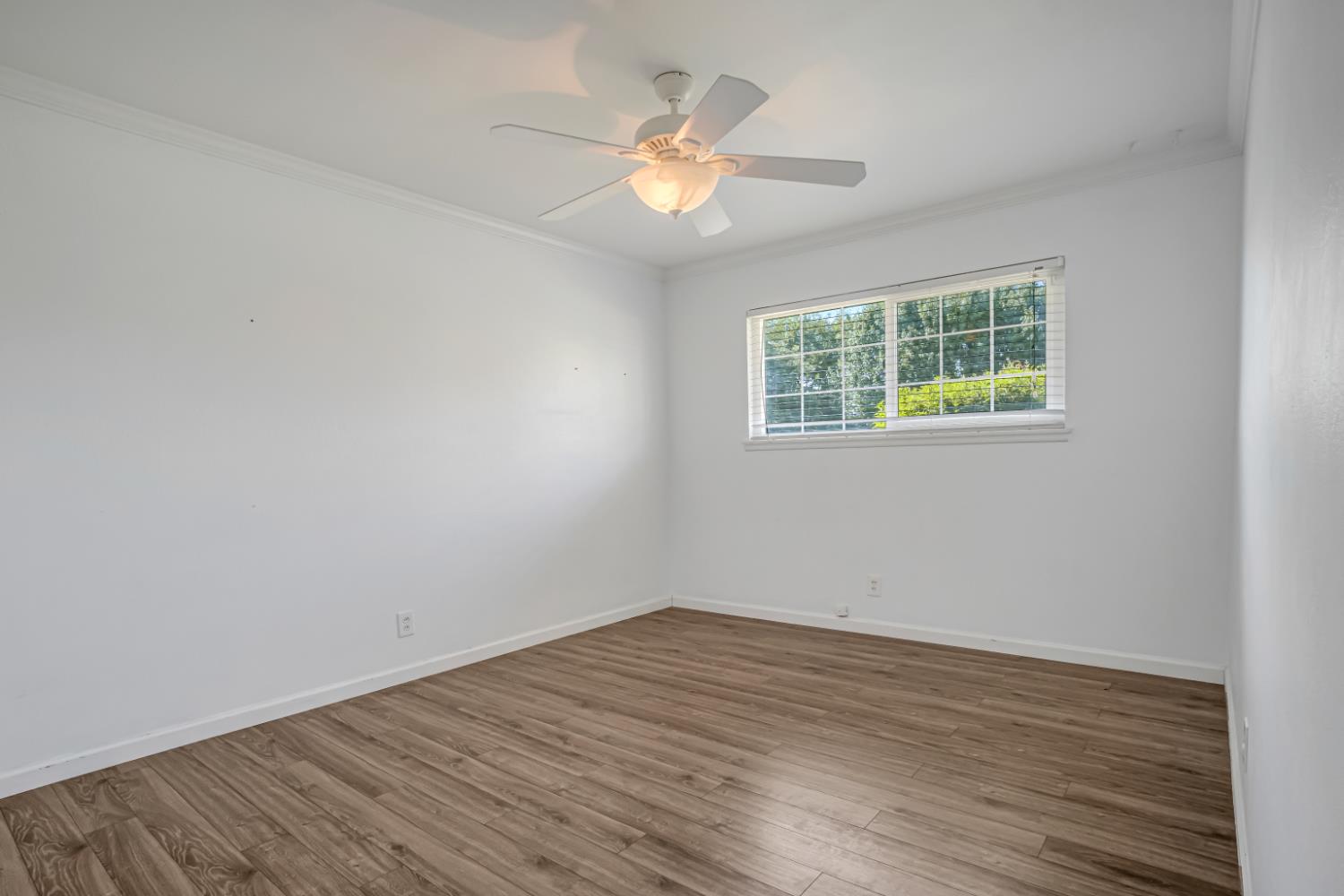 730 W Escalon Ave, Fresno, CA 93704