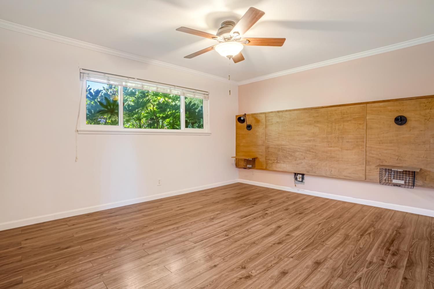 730 W Escalon Ave, Fresno, CA 93704
