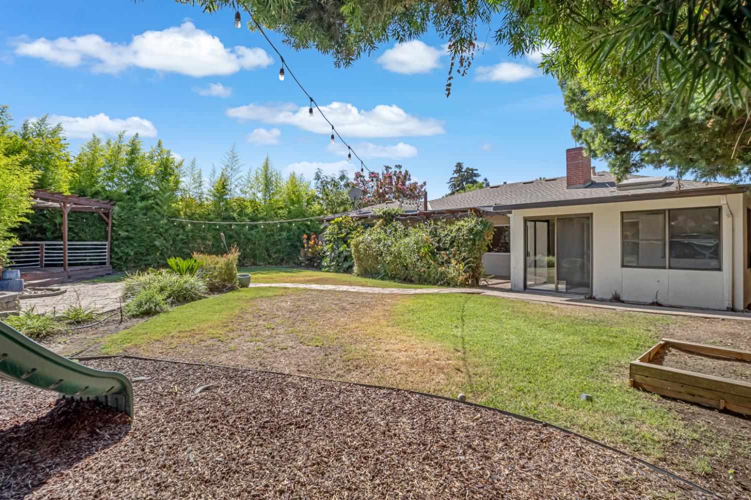 730 W Escalon Ave, Fresno, CA 93704