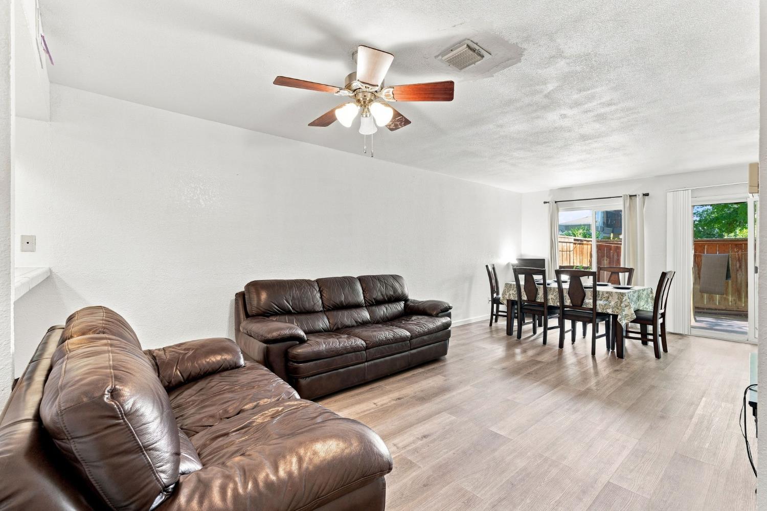 7166 N Fruit #121, Fresno, CA 93711