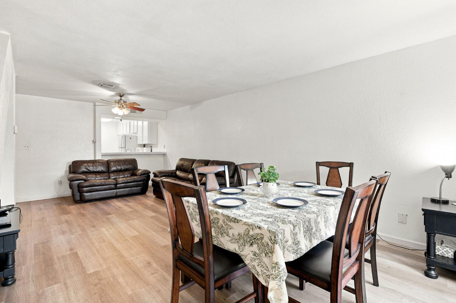 7166 N Fruit #121, Fresno, CA 93711