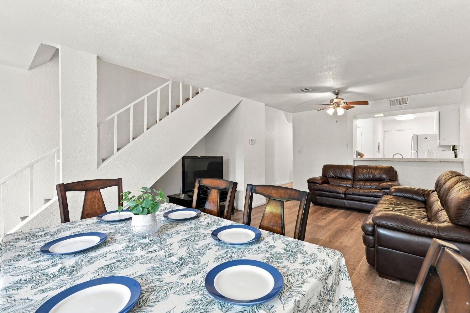 7166 N Fruit #121, Fresno, CA 93711
