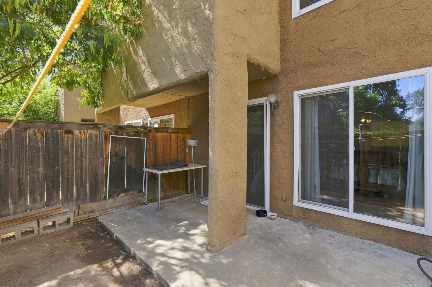 7166 N Fruit #121, Fresno, CA 93711