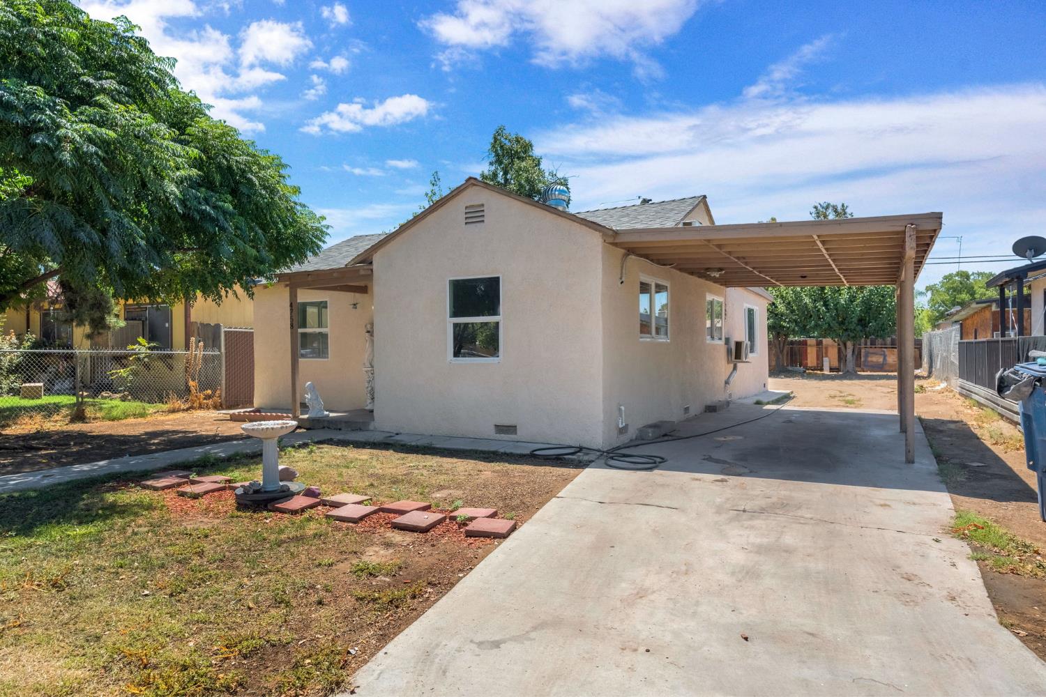 4758 E Montecito, Fresno, CA 93702