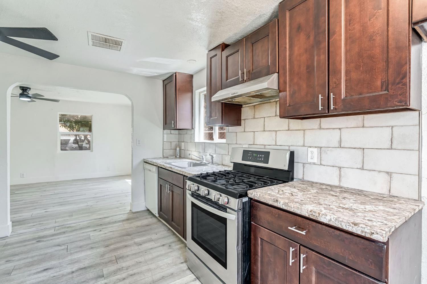 4758 E Montecito, Fresno, CA 93702