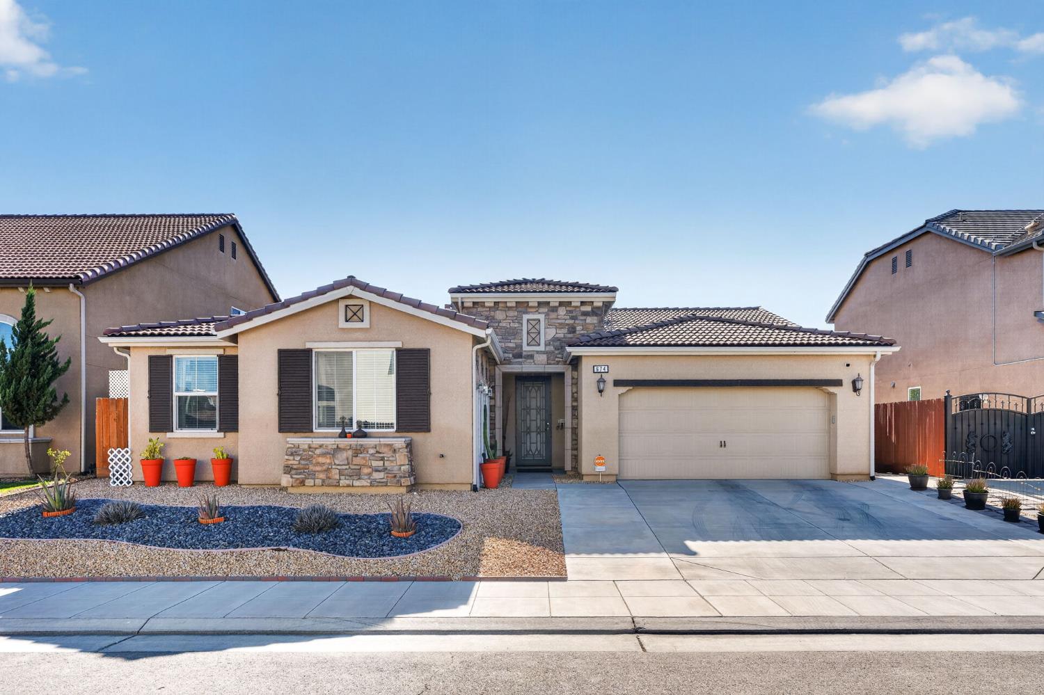674 Agua Dulce Ave, Clovis, CA 93619