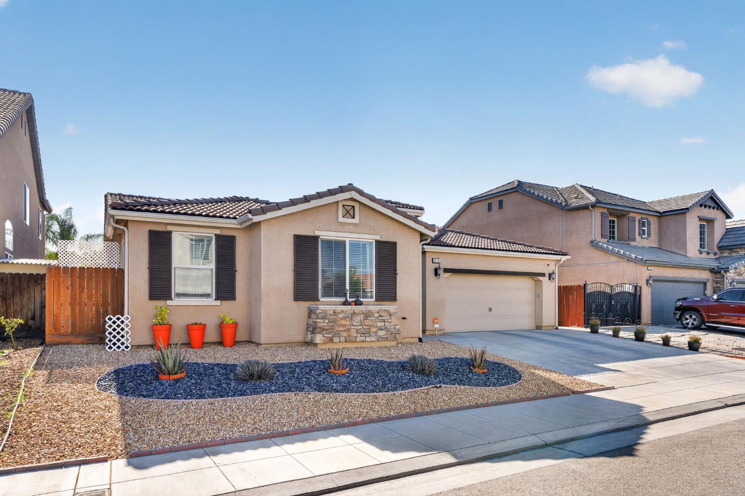 674 Agua Dulce Ave, Clovis, CA 93619